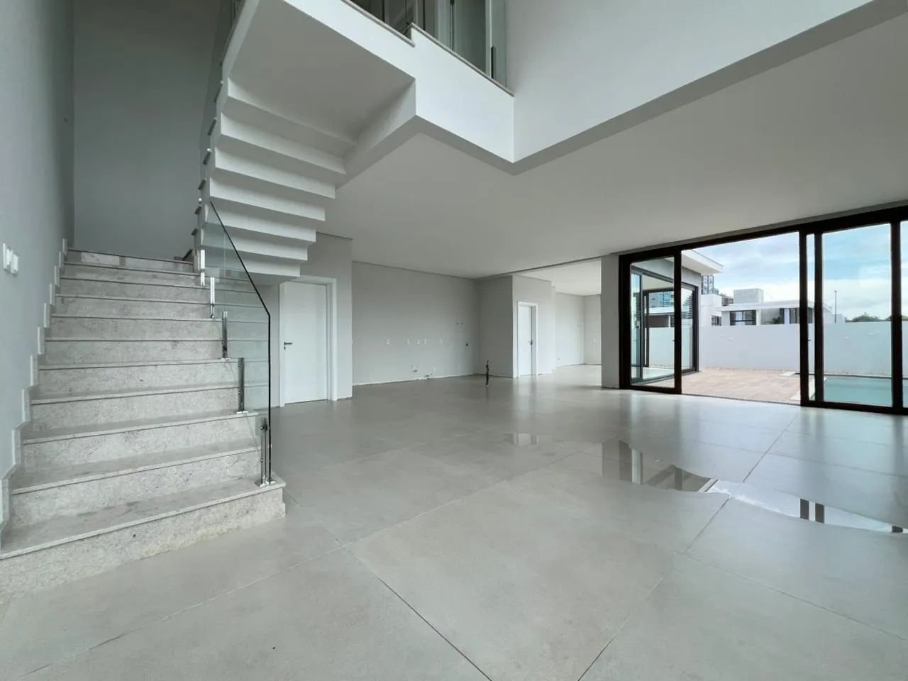 Imagem Casa à venda com 319m2 por R$ 5.500.000,00