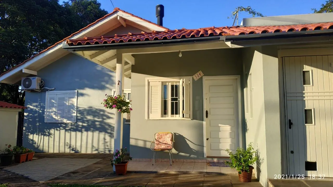Imagem Casa para venda no bairro Guarani, Novo Hamburgo - 3 dormitórios