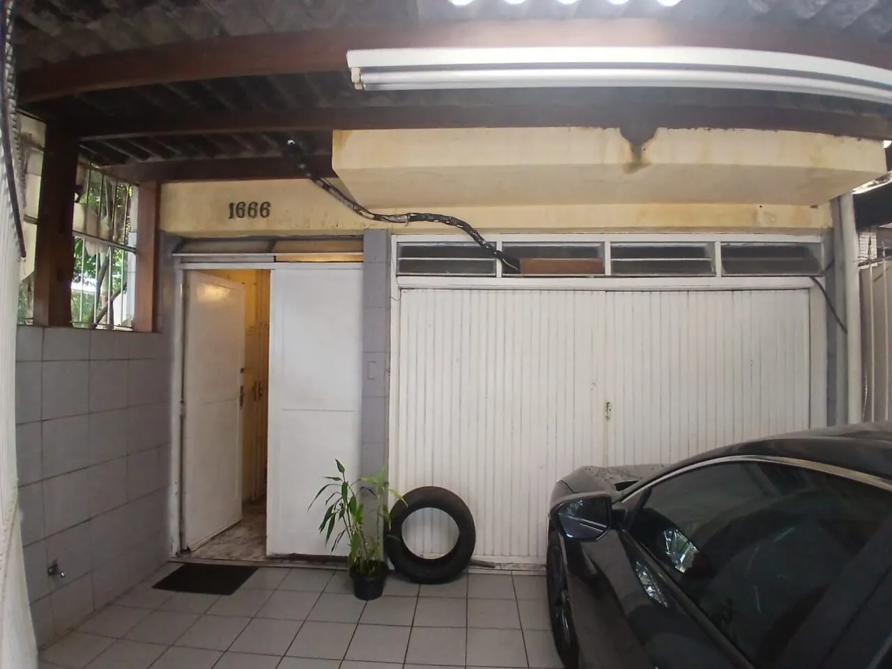 Imagem Sobrado de Esquina em Perdizes com Potencial Comercial e Residencial.