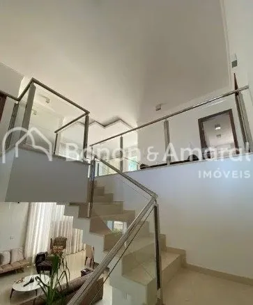 Imagem Casa de Condomínio com 4 Quartos e 6 banheiros à Venda, 481 m² por R$ 3.900.000