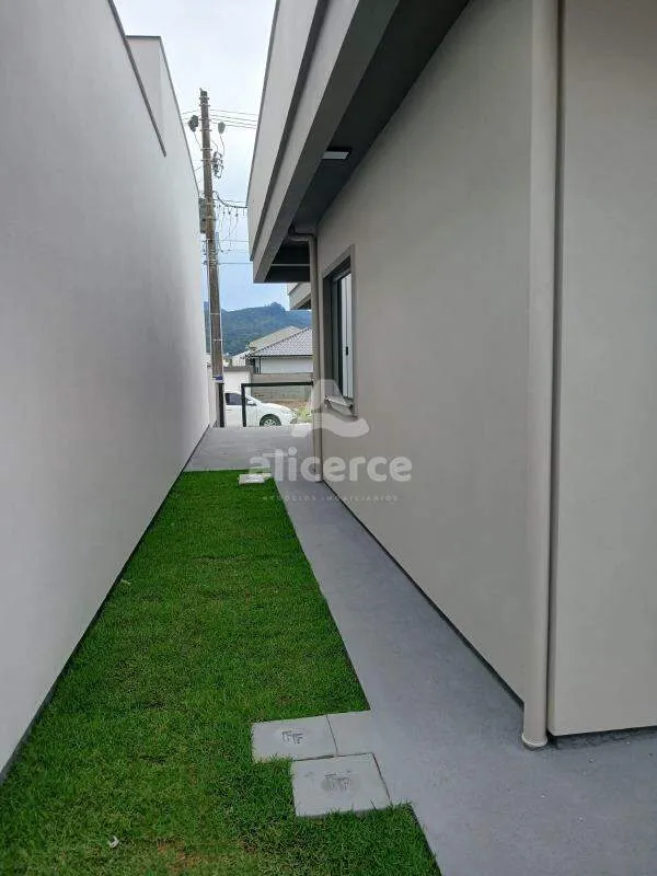 Imagem CASA GEMINADA NOVA , 02 DORMITÓRIOS, EM SÃO JOSÉ/SC