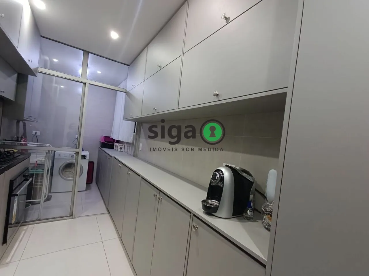 Imagem Apartamento reformado em excelente localização - MOBILIADO - Edf: CAMBURIU