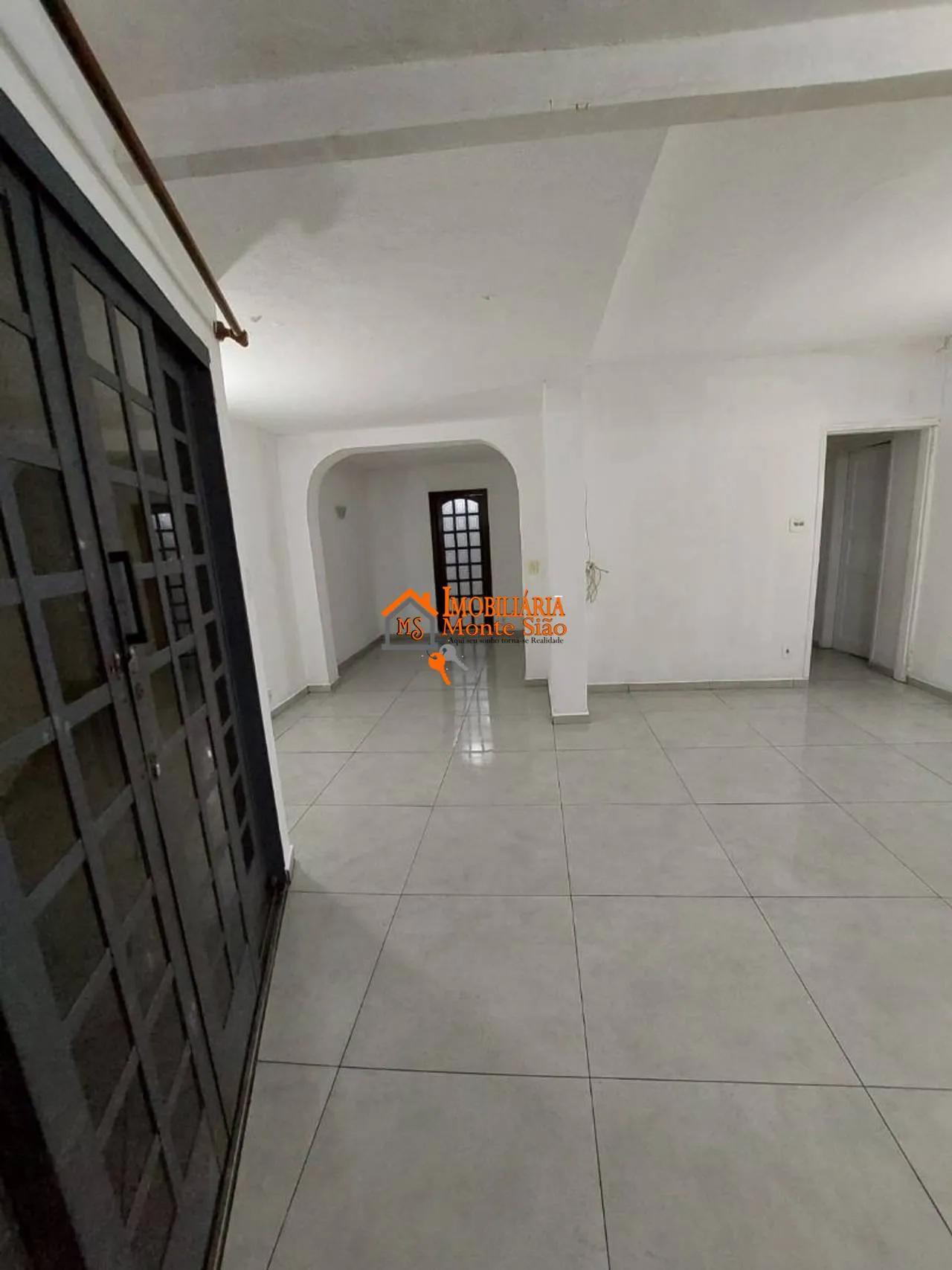 Imagem Casa com 4 dormitórios para alugar, 200 m² por R$ 3.210,00/mês - Jardim Presidente Dutra - Guarulhos/SP