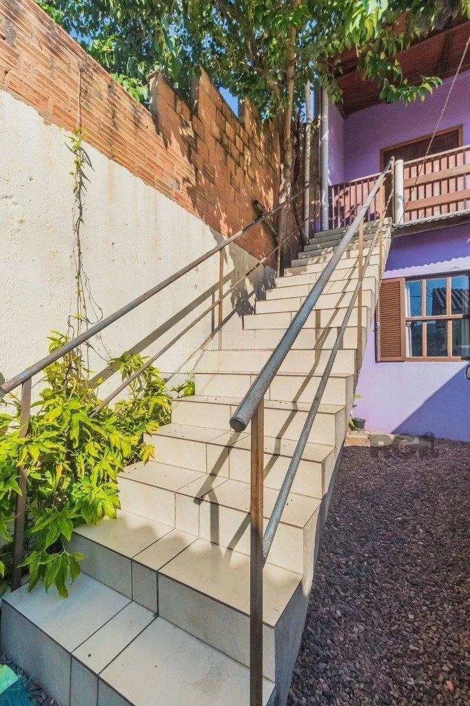 Imagem Casa com 4 dormitórios no bairro Santa Maria Goretti