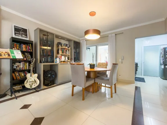 Imagem Casa de Condomínio à venda na Chácara da Barra em Campinas!!

No térreo, ampla sala para 2 ambie...