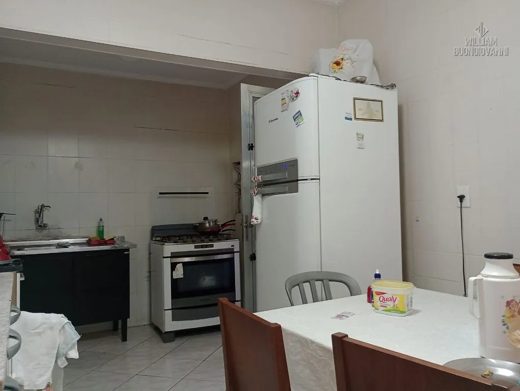 Imagem Casa geminada de esquina - excelente localização!