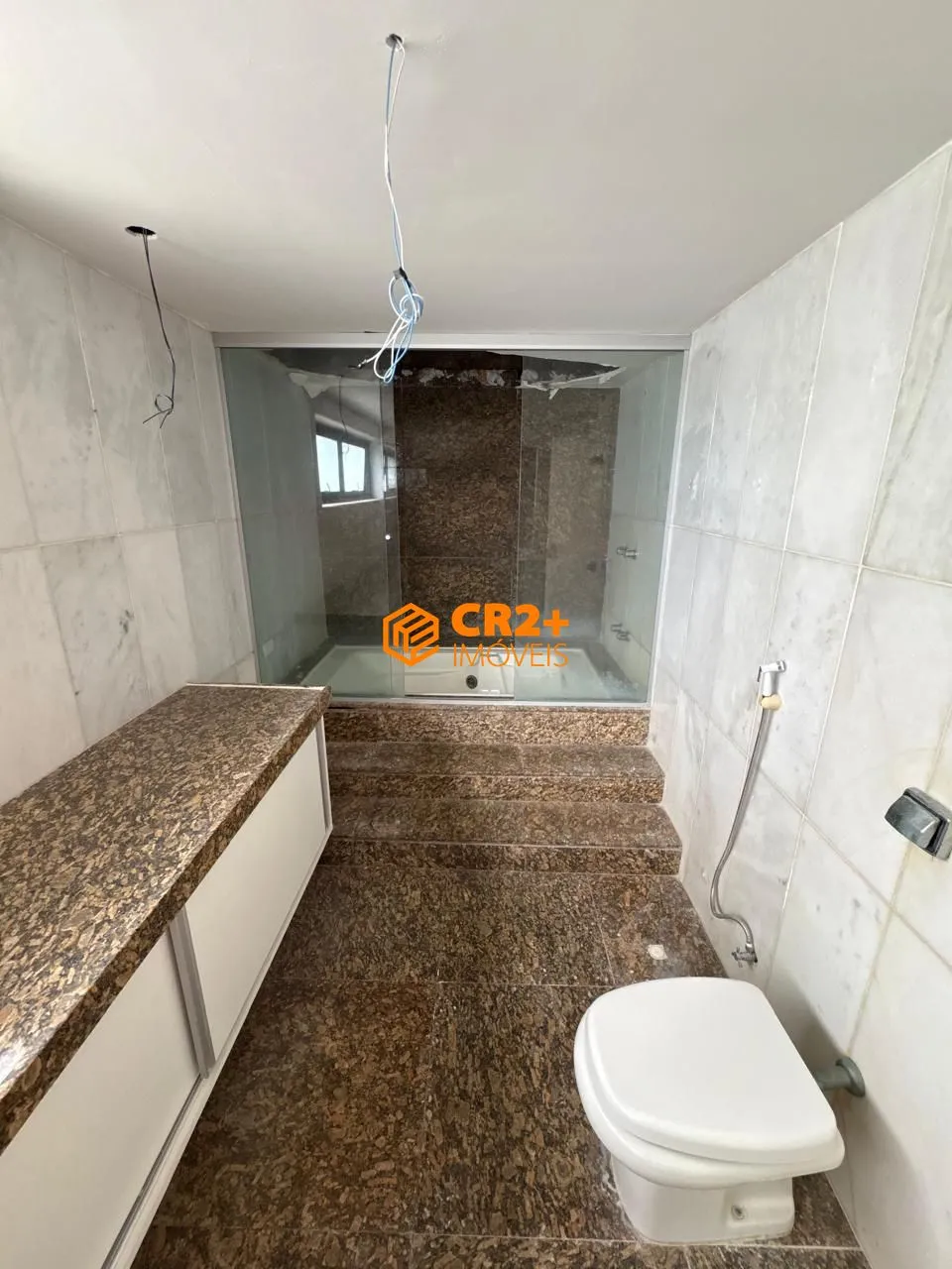 Imagem APARTAMENTO A VENDA - 4 SUITES - 405M - VARANDA- 4 GARAGENS
