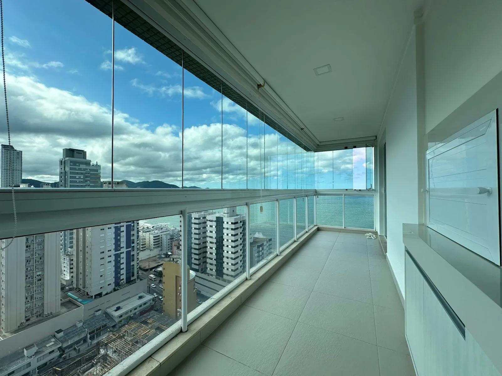 Imagem Apartamento com vista para o mar à venda com 202m2 por R$ 4.800.000,00