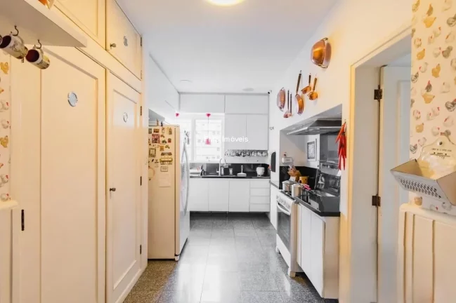 Imagem Apartamento de luxo com 3 suítes e 330m² em Higienópolis, São Paulo-SP: seu novo lar de sofisticação!