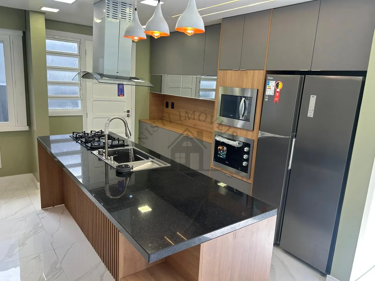 Imagem CASA 3 DORMITÓRIOS - GARAGEM 4 CARROS - JARDIM LINDÓIA - PORTO ALEGRE/RS
