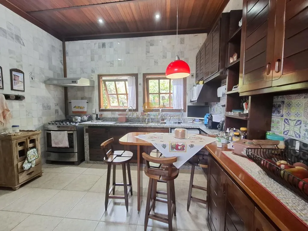 Imagem Casa em Condomínio para Venda em Teresópolis / RJ no bairro Green Valley