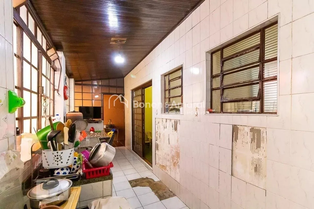 Imagem Casa para alugar com 214m², 4 quartos e 2 vagas