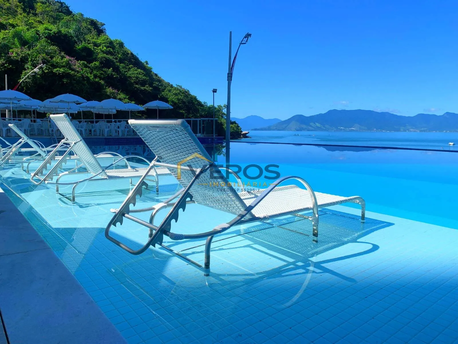 Imagem Apartamento Pé na Areia à Venda no Condomínio Costa Esmeralda | Prainha