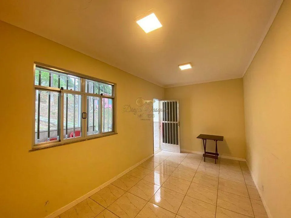 Imagem Casa para Venda em Teresópolis / RJ no bairro Pessegueiros