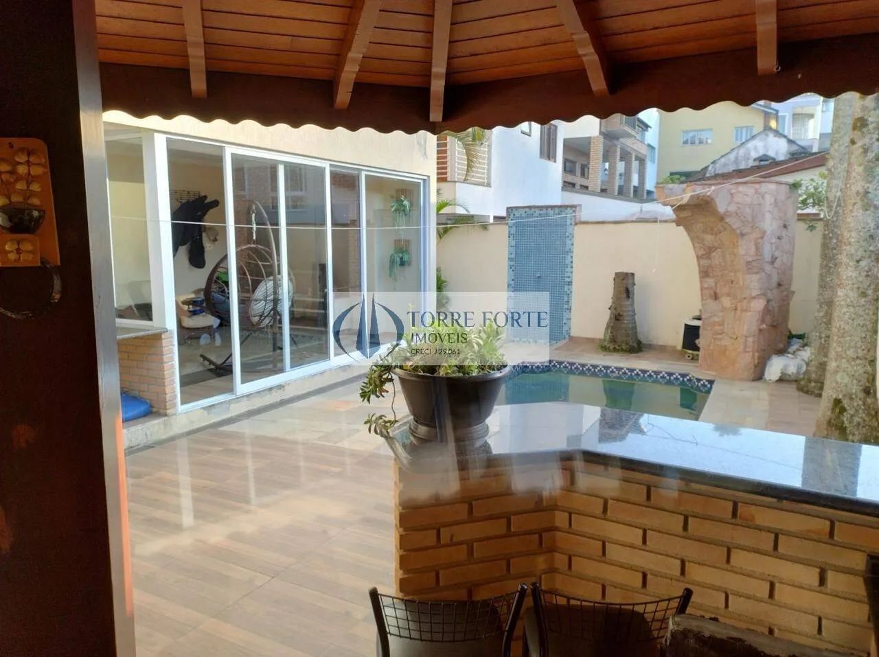 Imagem Casa de condominio no Aruja V com 4 suites 4 vagas no Jardim Fazenda Rincão
