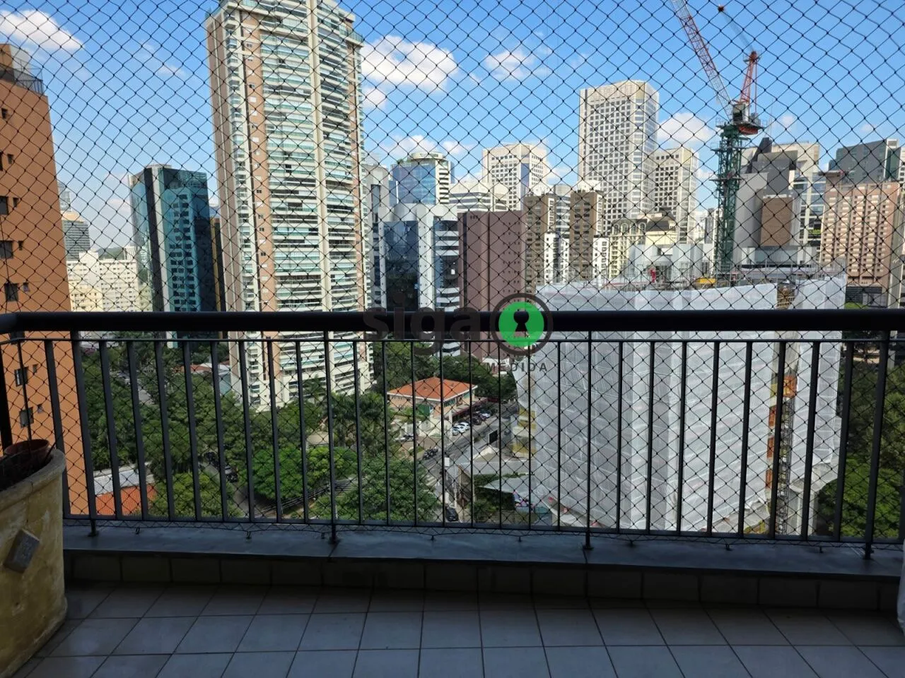 Imagem Apartamento Brooklin com 3 dormitórios, suíte, varanda e lazer completo com quadra de tên