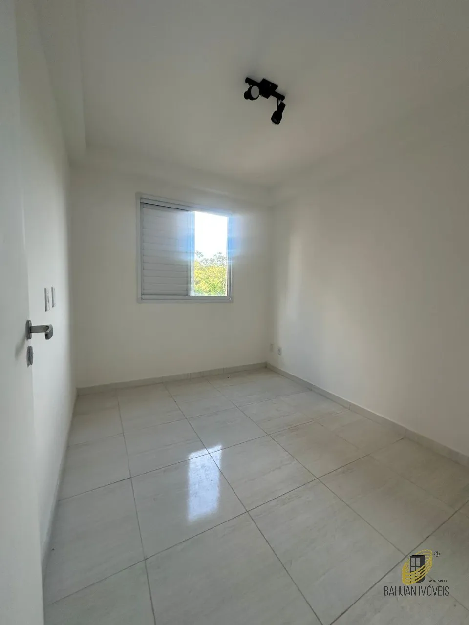 Imagem Imperdível! Apartamento para locação em Cotia-SP, Jardim Ísis. 3 quartos, 2 banheiros, 1 vaga de garagem. Aproveite!