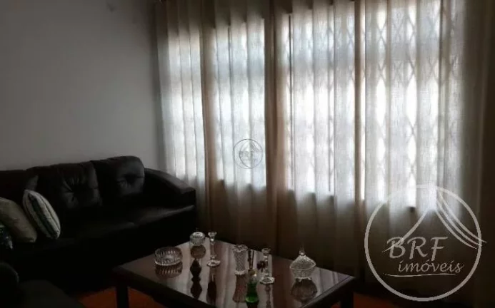 Imagem Excelente Casa Grande Potencial Residencial e Comercial- Balneário/Estreito