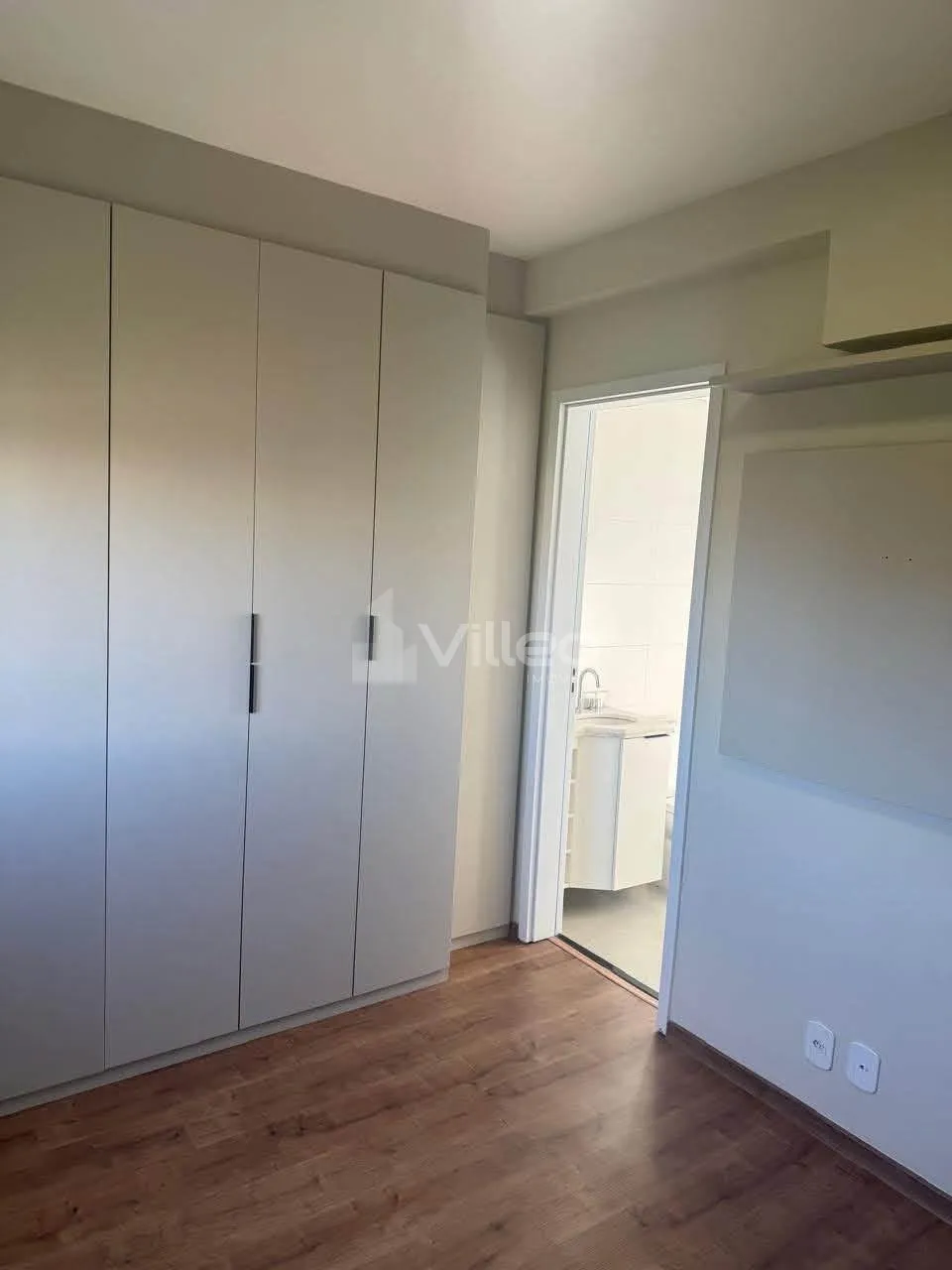 Imagem Este apartamento está localizado no 9º andar, proporcionando vista livre e ótima iluminação nat...