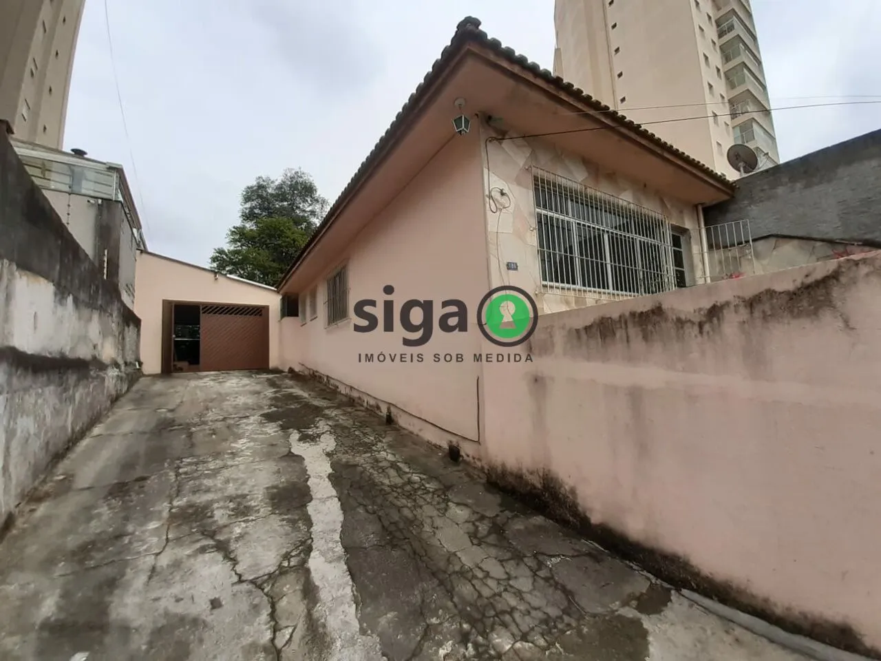 Imagem Casa para venda 6 dormitórios, 6 vagas em 500m² de terreno (10x50) - 450m² construídos
