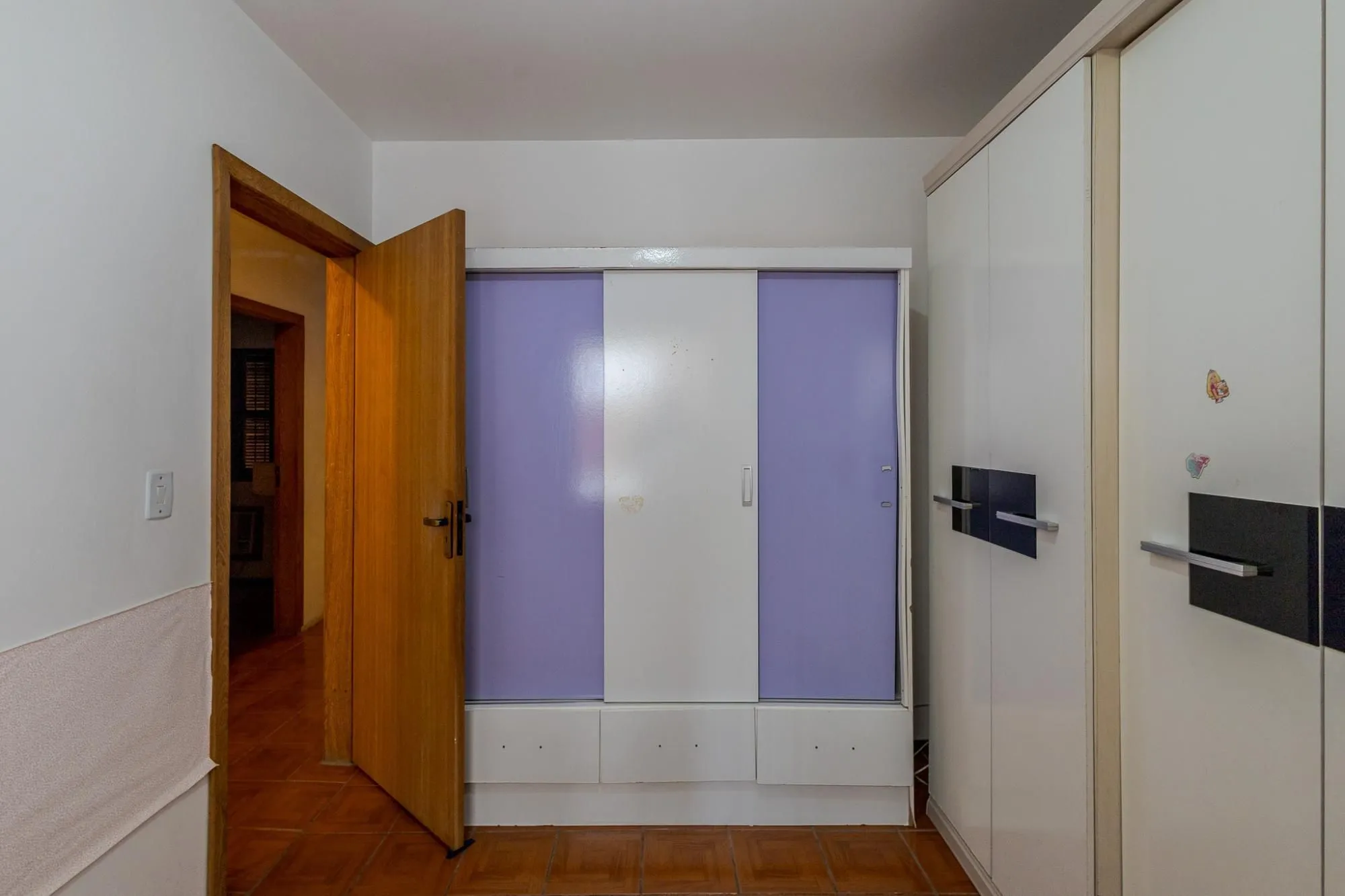 Imagem Casa para Venda - 210m², 4 dormitórios, 2 vagas - Petrópolis