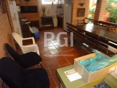 Imagem Casa para Venda - 330m², 4 dormitórios, 2 vagas - Glória