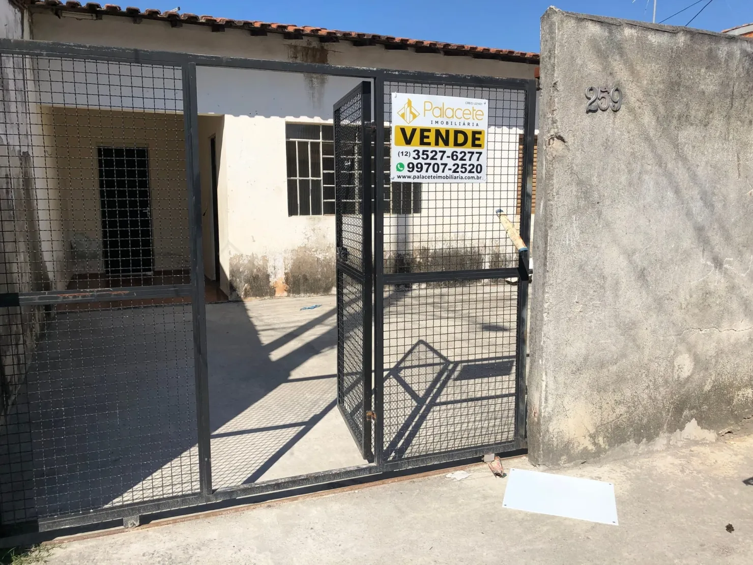 Imagem Casa à venda 4 Quartos, 2 Vagas, 250M², Conjunto Residencial Araretama, Pindamonhangaba - SP