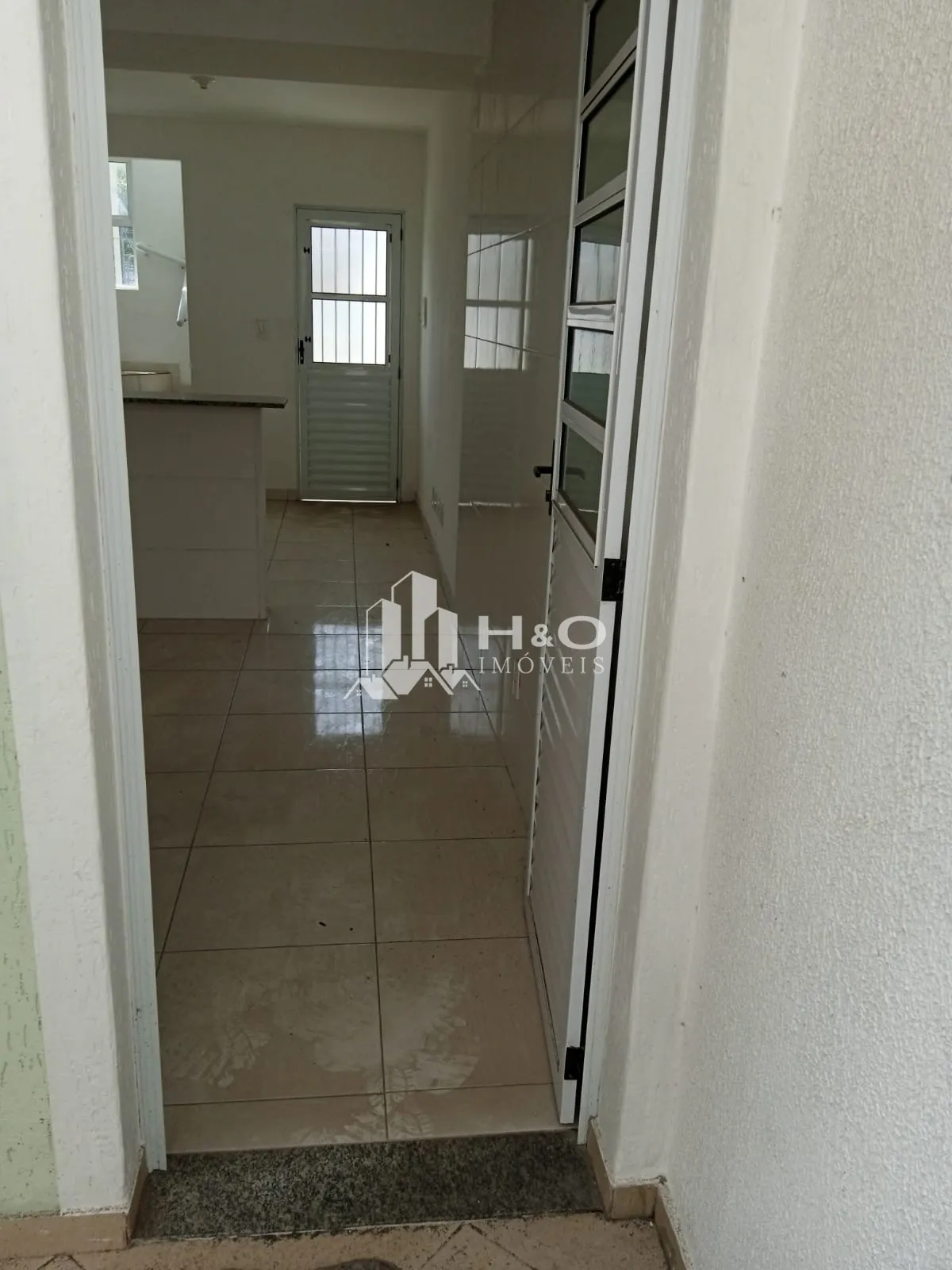 Imagem EXCELENTE OPORTUNIDADE - SOBRADO FRONTAL À VENDA - VILA NANCY/GUAIANAZES