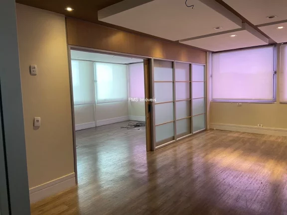 Imagem Conjunto comercial com 415m² na Av. das Nações Unidas.