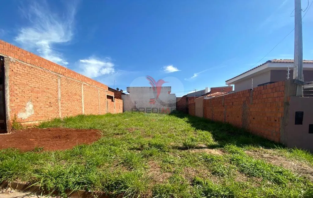 Lote/Terreno de 212m² no bairro Jardim Planalto, em Lençóis Paulista