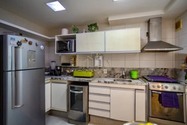Imagem Apartamento com três suítes closet amplo living à venda em Alphaville Salvador