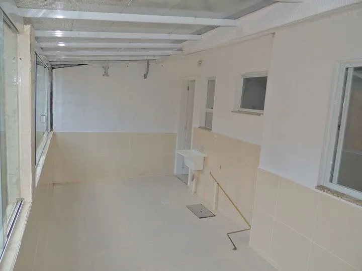 Imagem Casa de Condomínio com 2 Quartos à Venda, 60 m² em Lídia Duarte - Camboriú