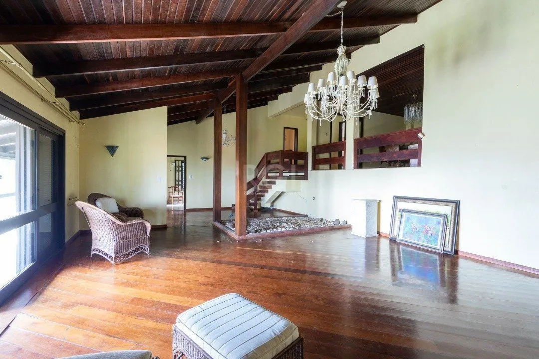 Imagem Casa para Venda - 500m², 4 dormitórios, sendo 1 suites, 4 vagas - Vila Conceição