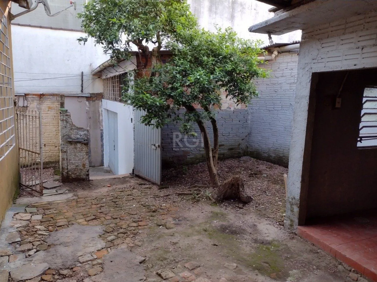 Imagem Casa para Venda, 250m², 4 dormitórios, sendo 1 suite, 10 vagas , Vila Jardim