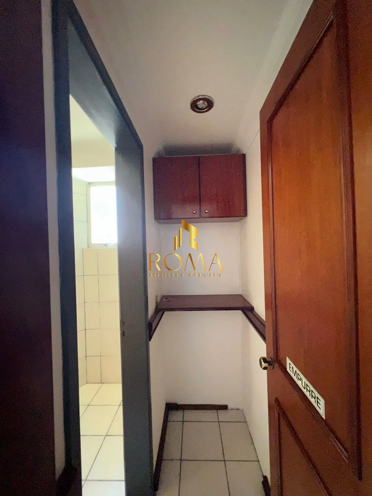 Imagem Sala Comercial 1 dormitórios à venda Nossa Senhora de Fátima Santa Maria/RS