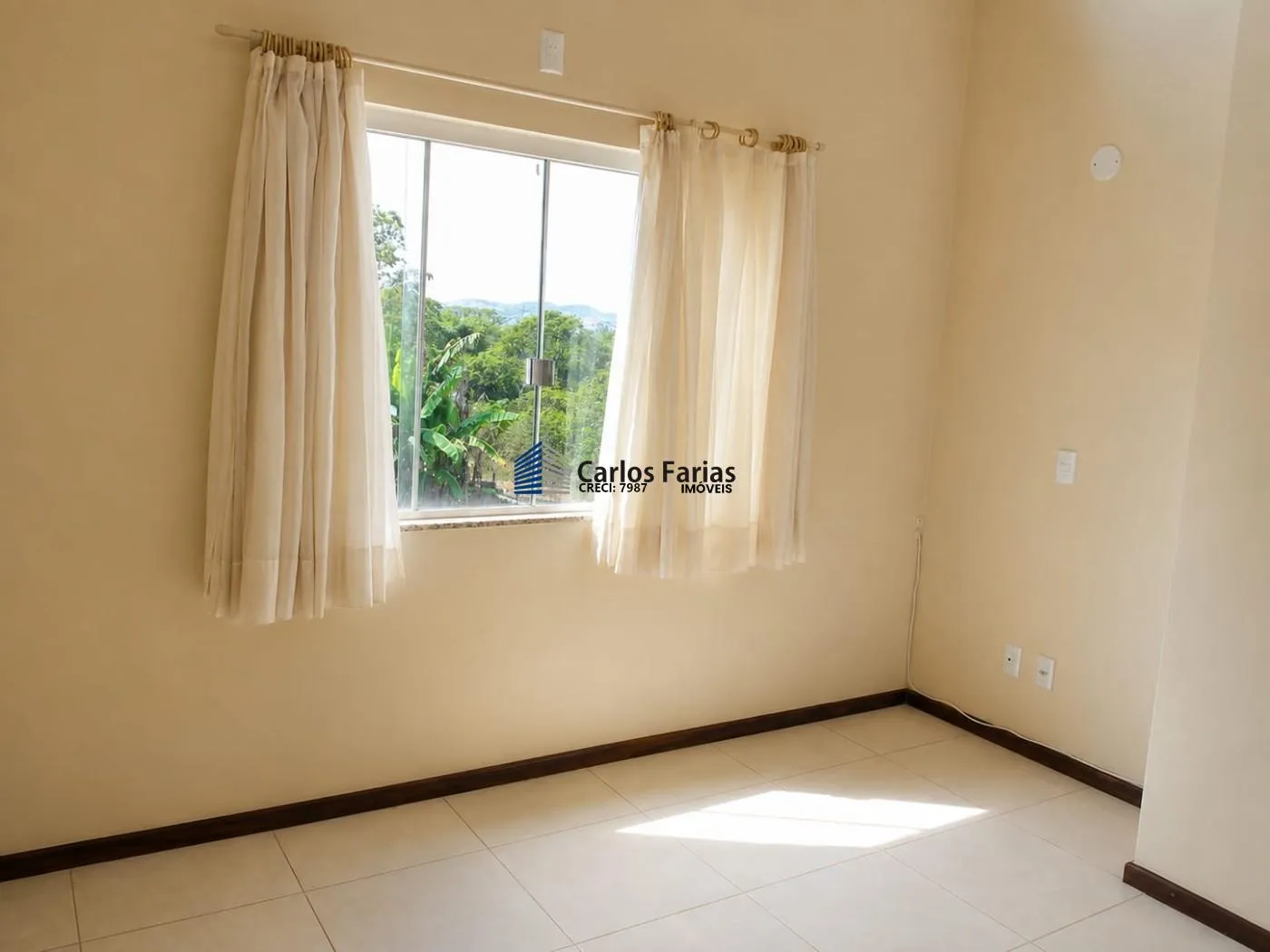 Imagem Casa em Condomínio para Venda em Brasília, Setor Habitacional Jardim Botânico, 4 dormitórios, 1 suíte, 5 banheiros, 2 vagas