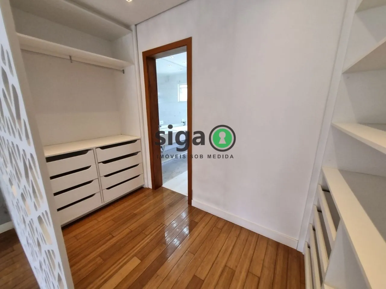 Imagem Casa de Condomínio a venda no Jardim Nova Caledônia 4 quartos