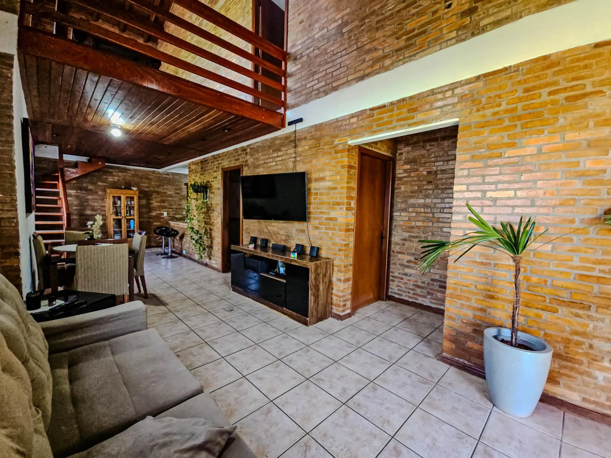 Imagem Casa Espetacular na Hípica
