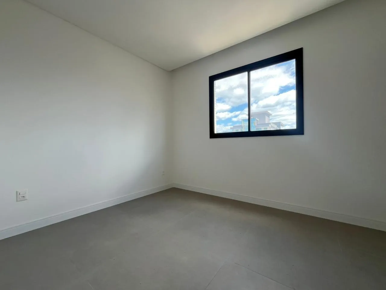 Imagem Apartamento com vista para o mar à venda com 137m2 por R$ 2.633.367,00