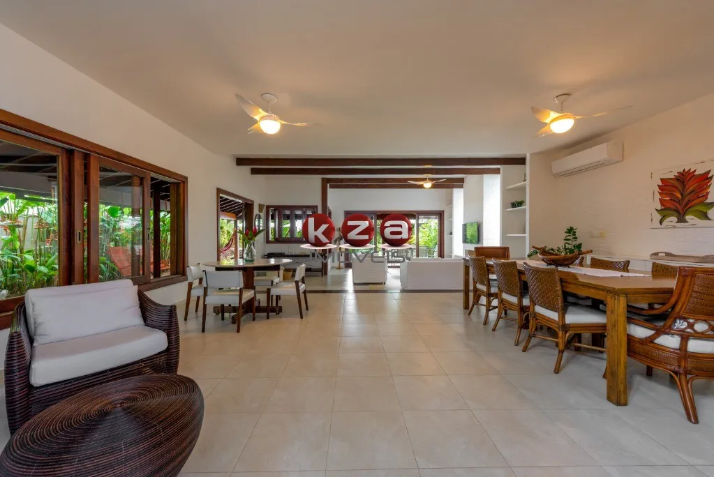 Imagem Mansão de Luxo em Condomínio Exclusivo em Maresias - 5 quartos, 5 suítes, 3 salas, 6 banheiros, 5 vagas, 507m². Venha conferir!