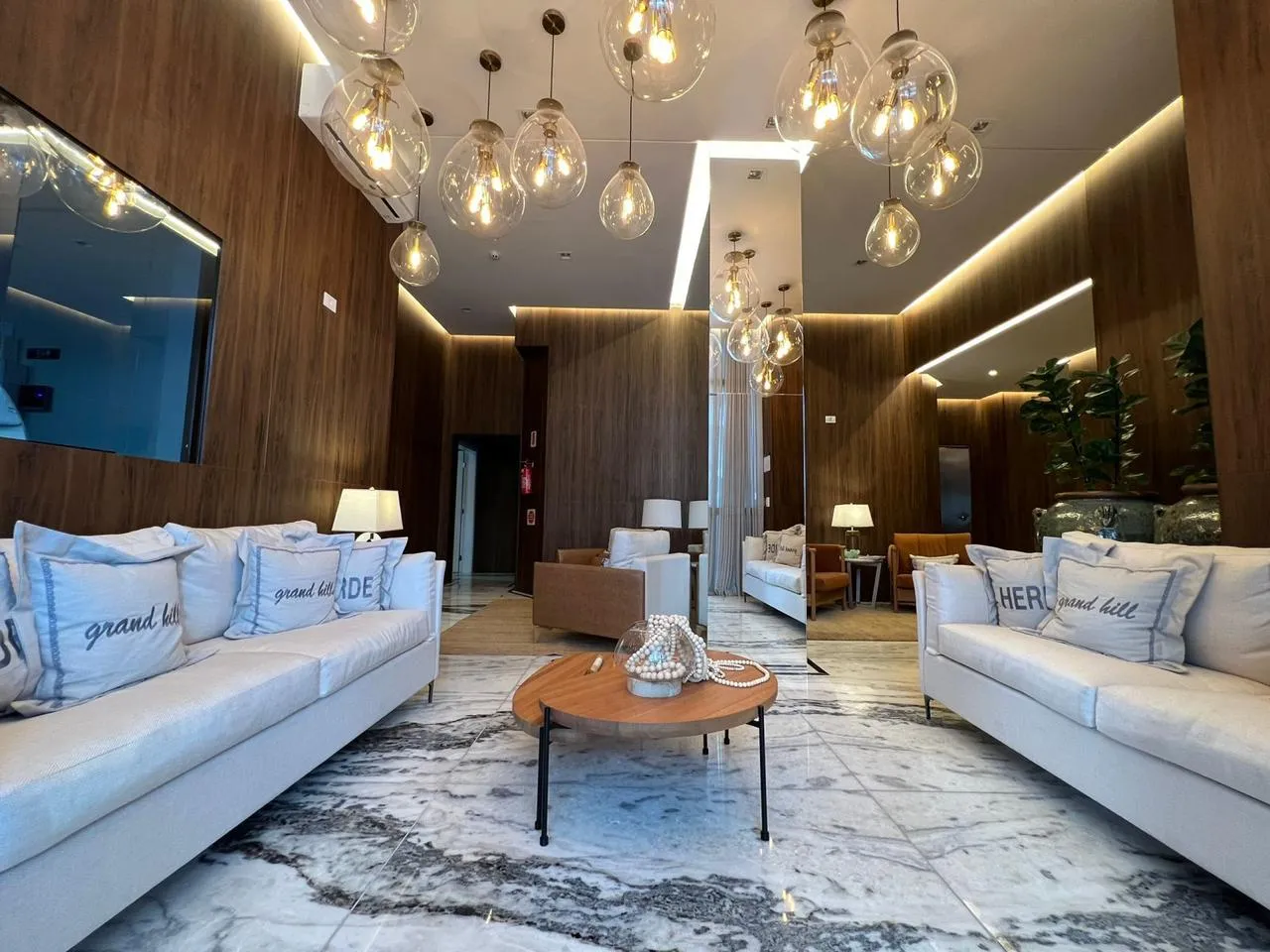 Imagem Apartamento com vista para o mar à venda com 200m2 por R$ 5.500.000,00