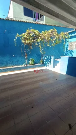 Imagem Casa com 65 metros quadrados, sala, cozinha, 2 quartos, 3 banheiros, 4 vagas de garagem , com edícula