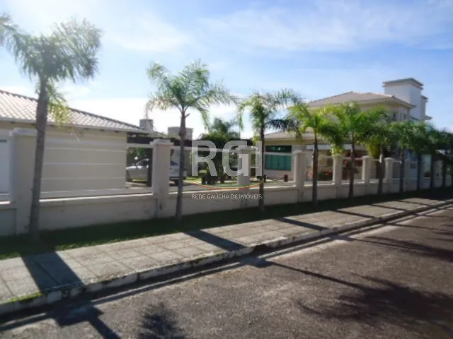 Imagem Casa para Venda - 320m², 4 dormitórios, sendo 2 suites, 3 vagas - Centro