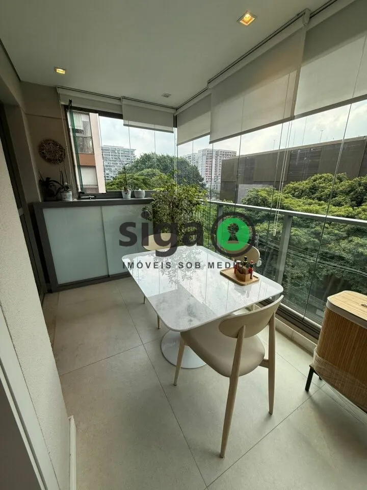 Imagem Apartamento em Moema para venda com 1 suíte, living ampliado, 1 vaga- Porteira fechada