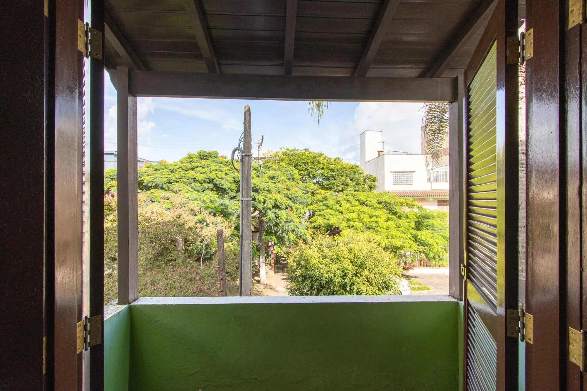 Imagem Casa de condomínio, 3 dormitórios, 1 suíte, 1 vaga coberta, no bairro Cristal.