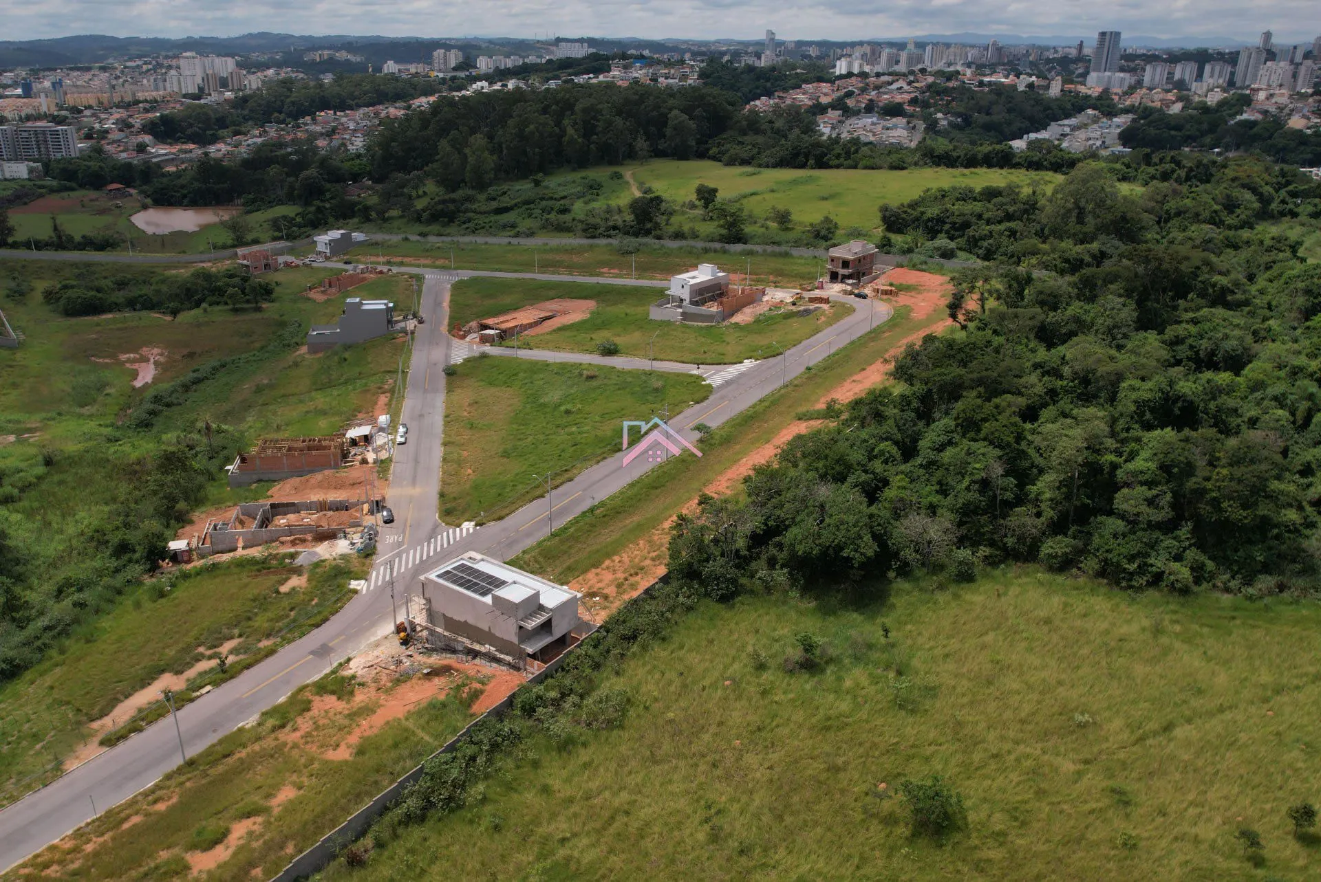 Imagem Terrenos à venda em loteamento fechado Residencial Lago Azul - Lotes à partir 250 m2 - Jundiaí - São