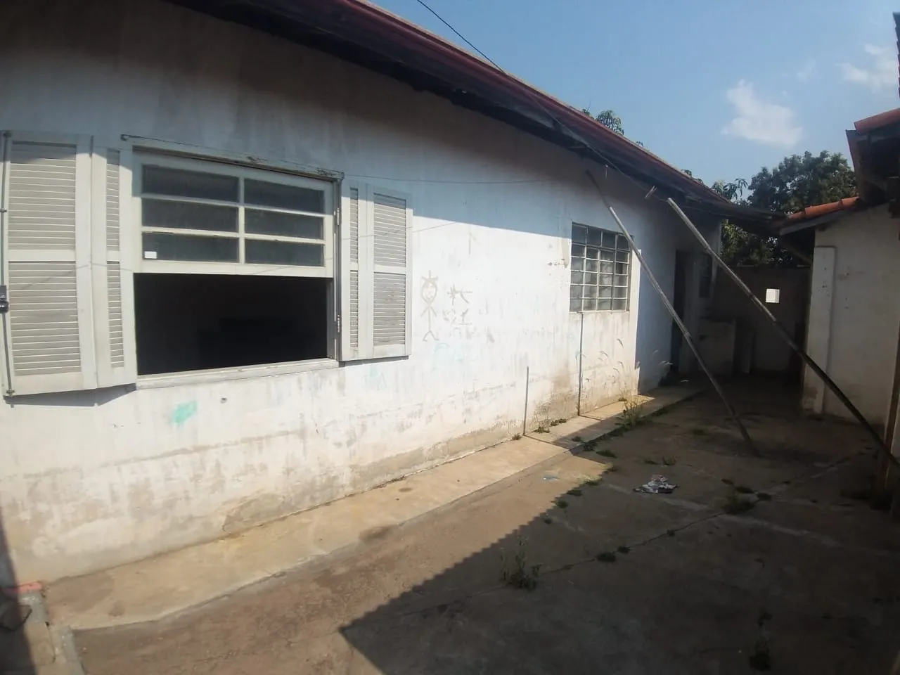 Imagem Casa à venda 3 Quartos, 2 Vagas, 270M², Parque São Domingos, Pindamonhangaba - SP