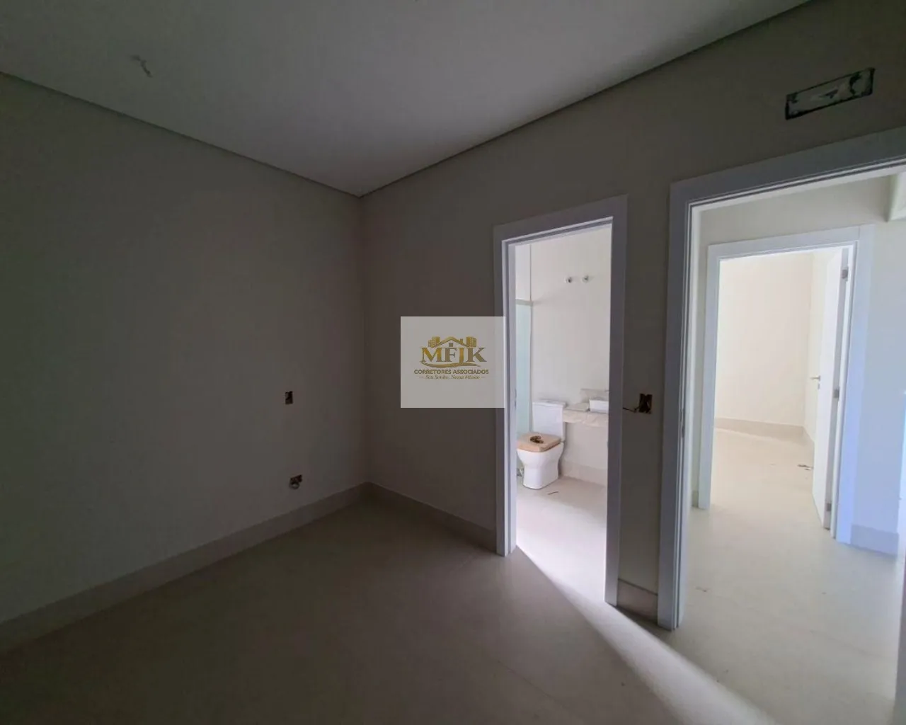 Imagem CASA COM 3 SUITES A VENDA NO ATAMI