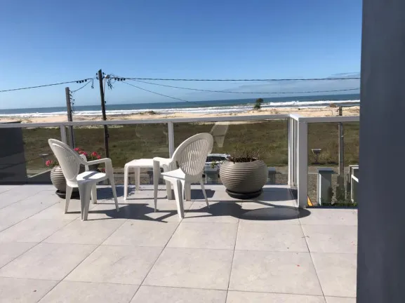 Imagem Casa com 5 Quartos à Venda, 120 m² em Capão Novo - Capão da Canoa