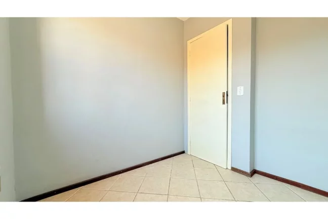 Imagem Casa em Condomínio para venda no bairro Vila Nova em Porto Alegre